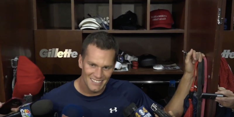 Illustration for article titled Tom Brady Is A Hilarious MoronÂ